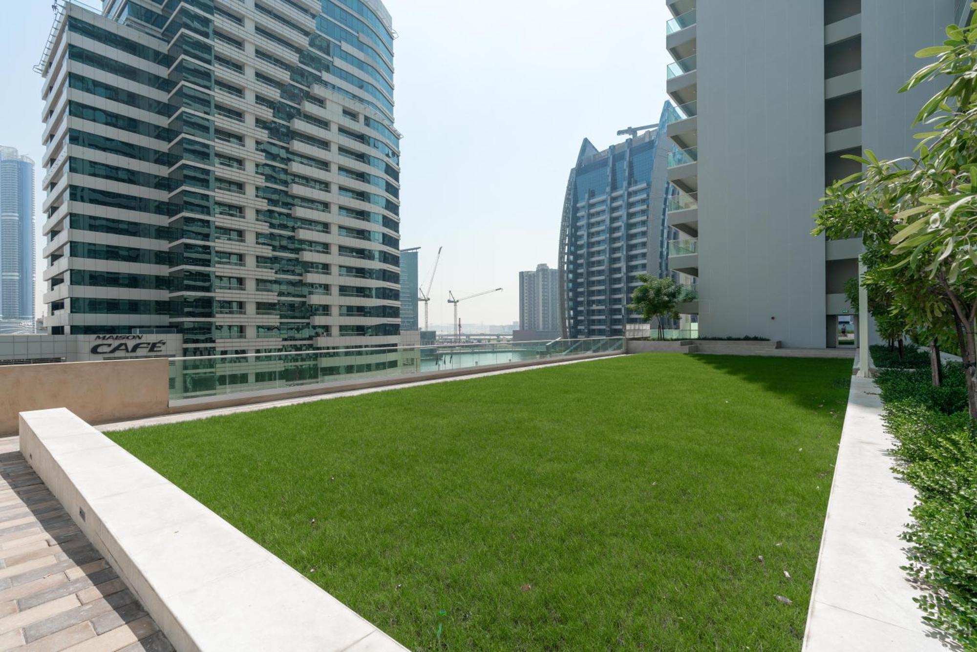Delightful 2Br Apartment At Reva Residences دبي المظهر الخارجي الصورة