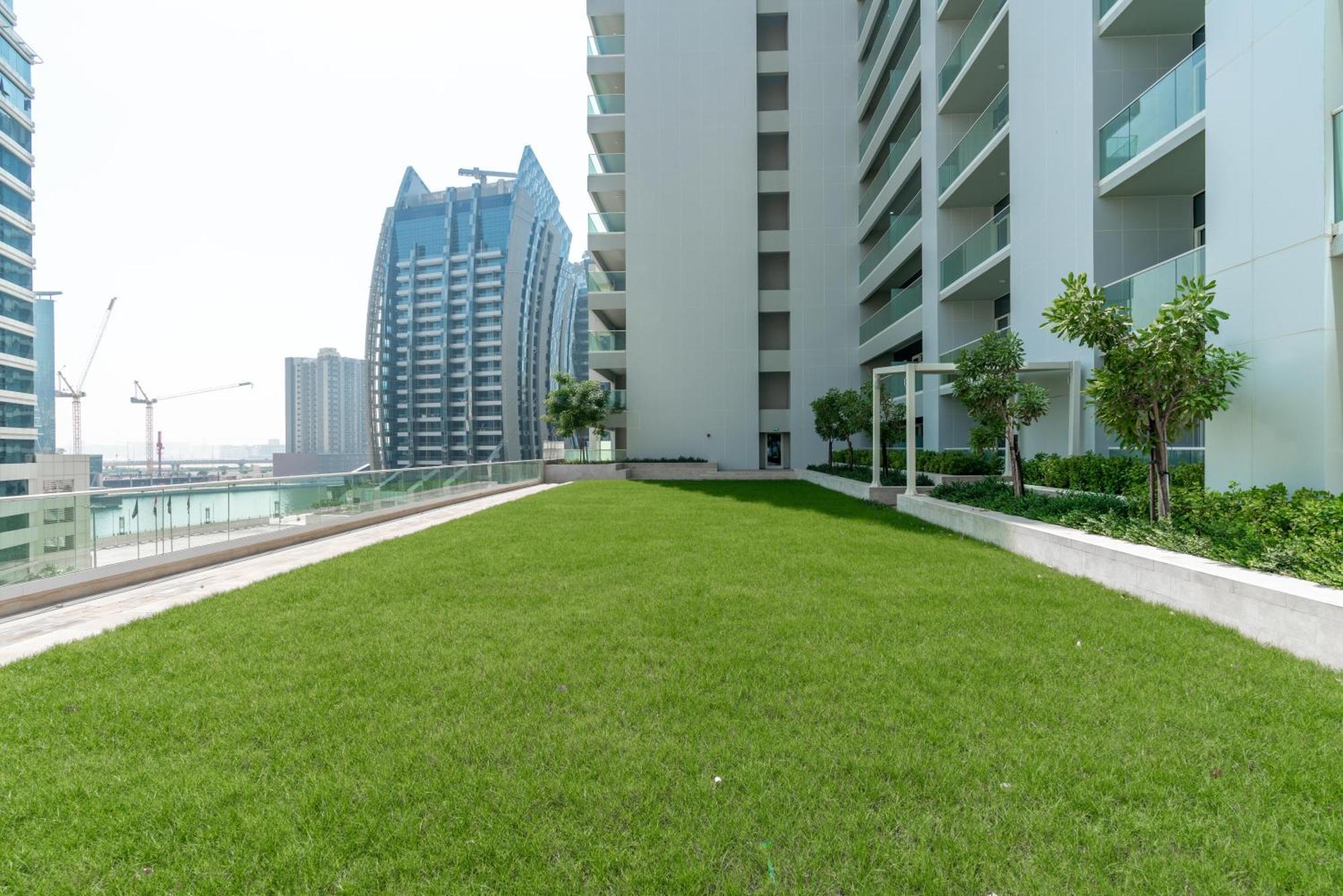 Delightful 2Br Apartment At Reva Residences دبي المظهر الخارجي الصورة